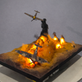 Diorama Aéreo Segunda Guerra Mundial – Caça Abatido em Combate Sobre o Campo de Batalha (Miniatura Artesanal)